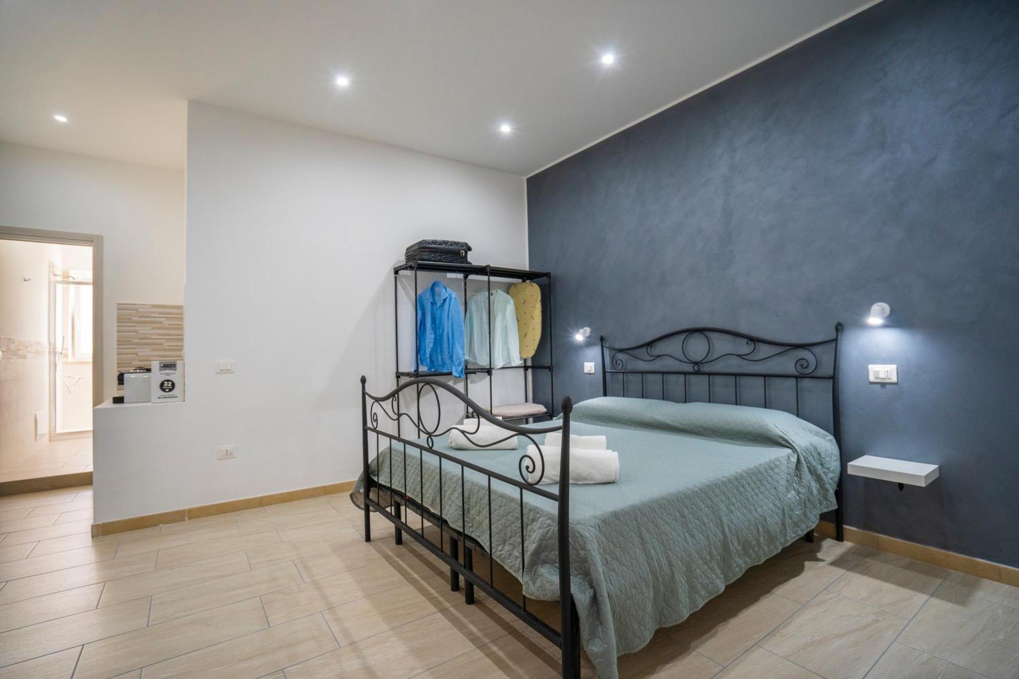 Saverio'S Apartment Тропеа Екстериор снимка
