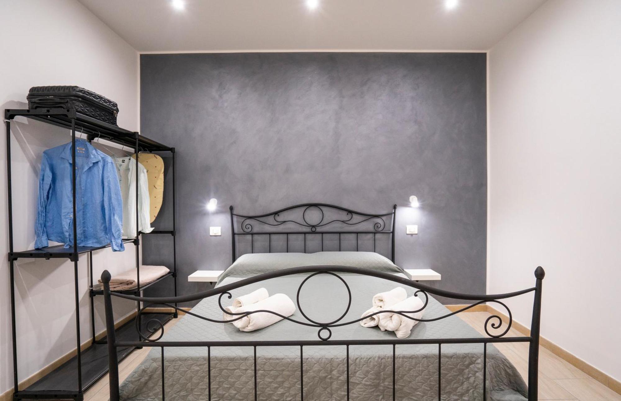 Saverio'S Apartment Тропеа Екстериор снимка