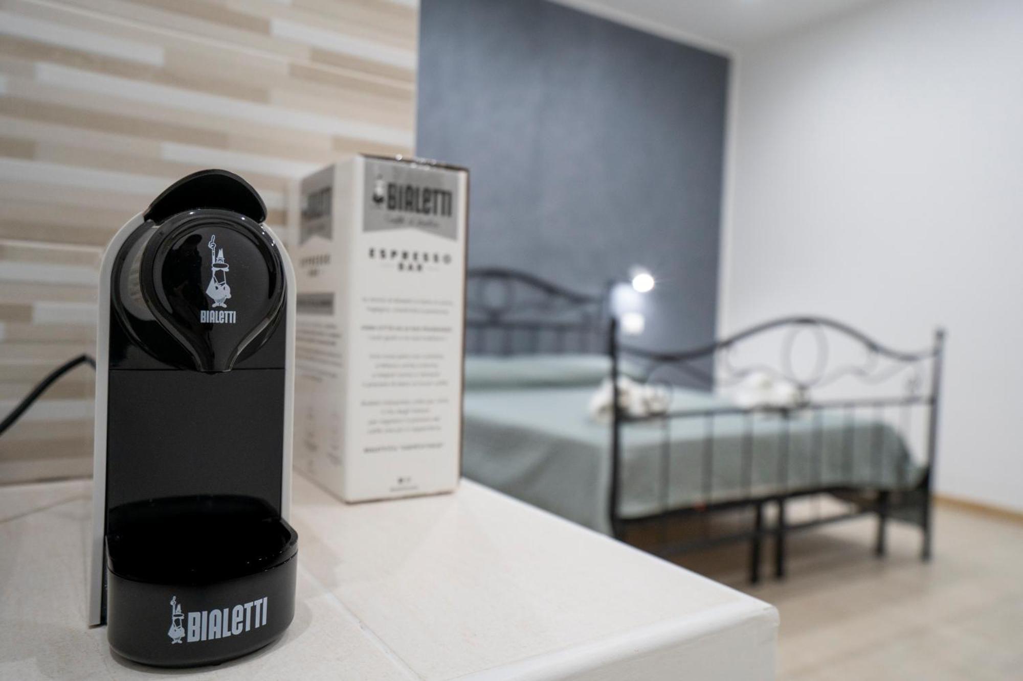 Saverio'S Apartment Тропеа Екстериор снимка